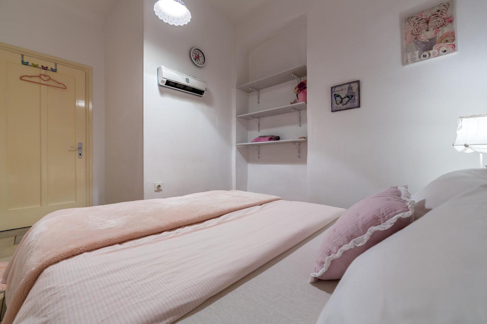 Inga With Free Private Parking Apartment *
