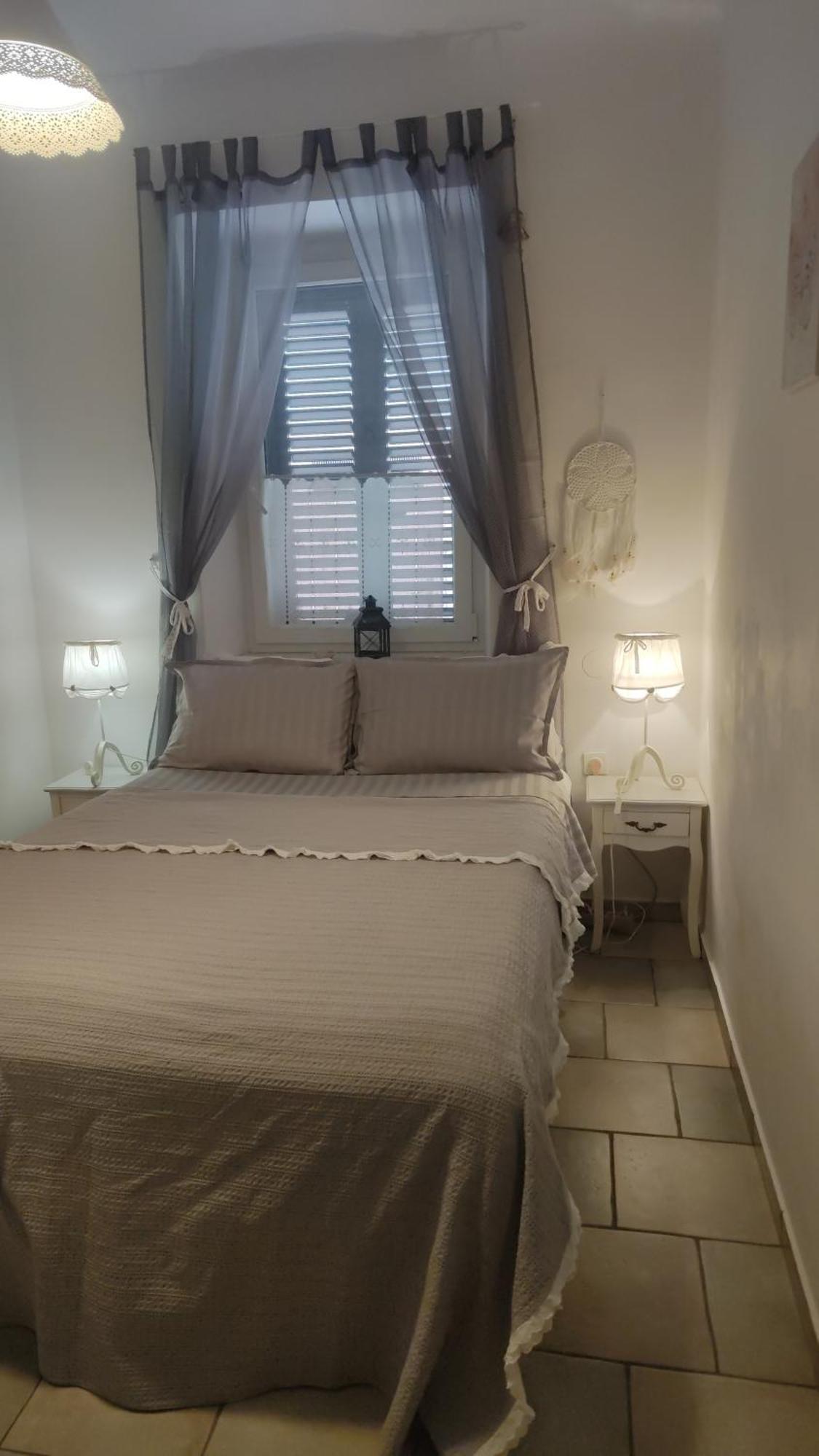Inga With Free Private Parking Apartment