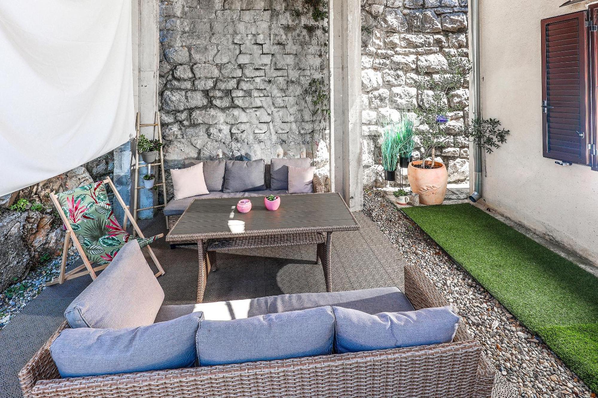 Inga With Free Private Parking Apartma